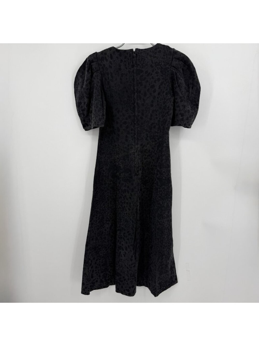 En Saison Charcoal Gray Harlow Midi Dress size M Medium Puff Sleeve A-Line